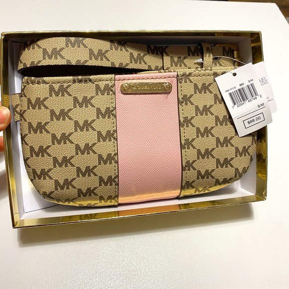 Michael Kors Accessories - NWT MK Belt Bag